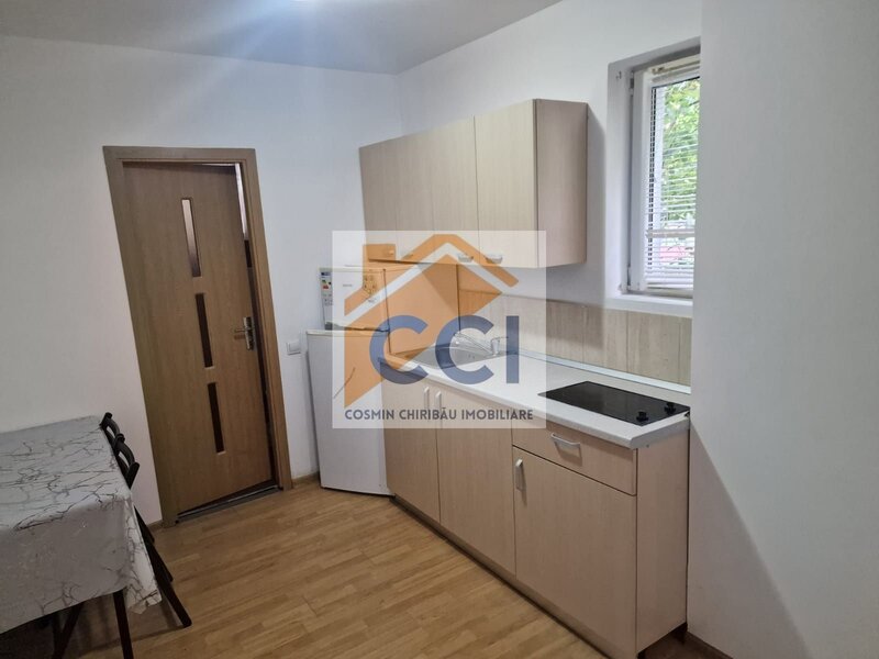 Bacau, str. Stadionului 1 Garsoniera open-space de inchiriat,